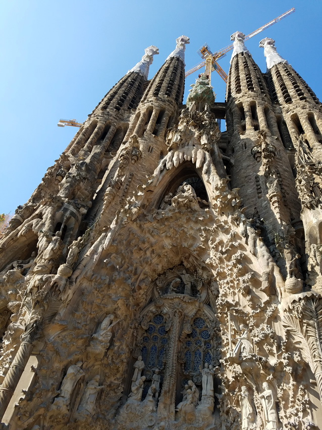 Sagrada Familia outside